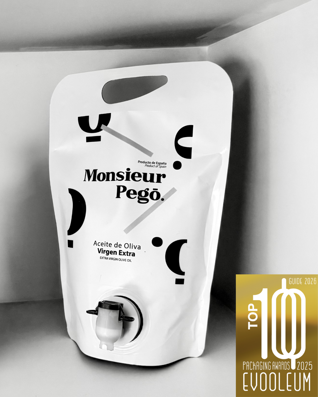 Monsieur Pegó, Medalla de Plata al Mejor Diseño Innovador en los EVOOLEUM Packaging Awards 2025